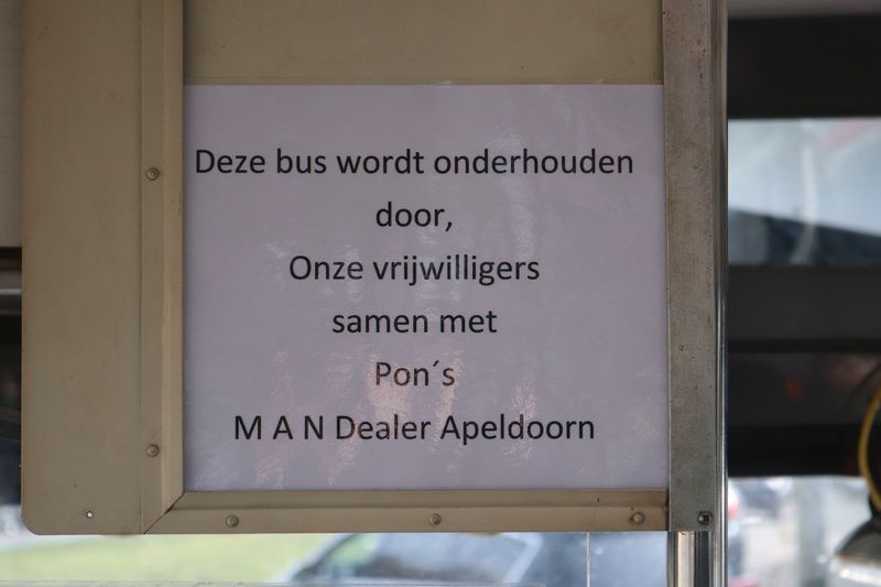 Rondrit met museumbussen door Arnhem